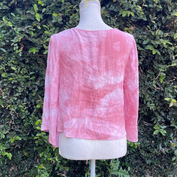 Gauzy Crop Blouse Top Lightweight Semi Sheer Flutter Sleeve Size  Small - Picture 2 of 9